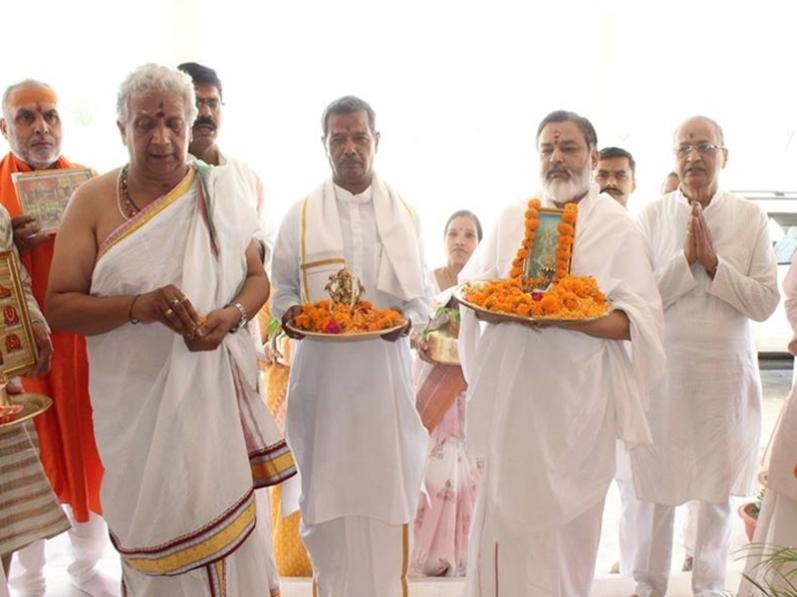 Grah Pravesh ceremony took place on auspicious day and muhurta of Akshaya Tritiya at newly built Bliss Residency  Anand Niketan, Bhojpur Shiv Temple Kshetra, Bhopal on 28 April 2017.